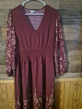 Women's Burgundy Floral-Print V-Neck Long Sleeve Dress